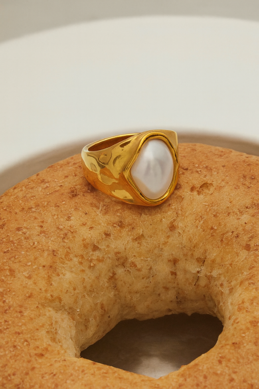 Opaline Ring