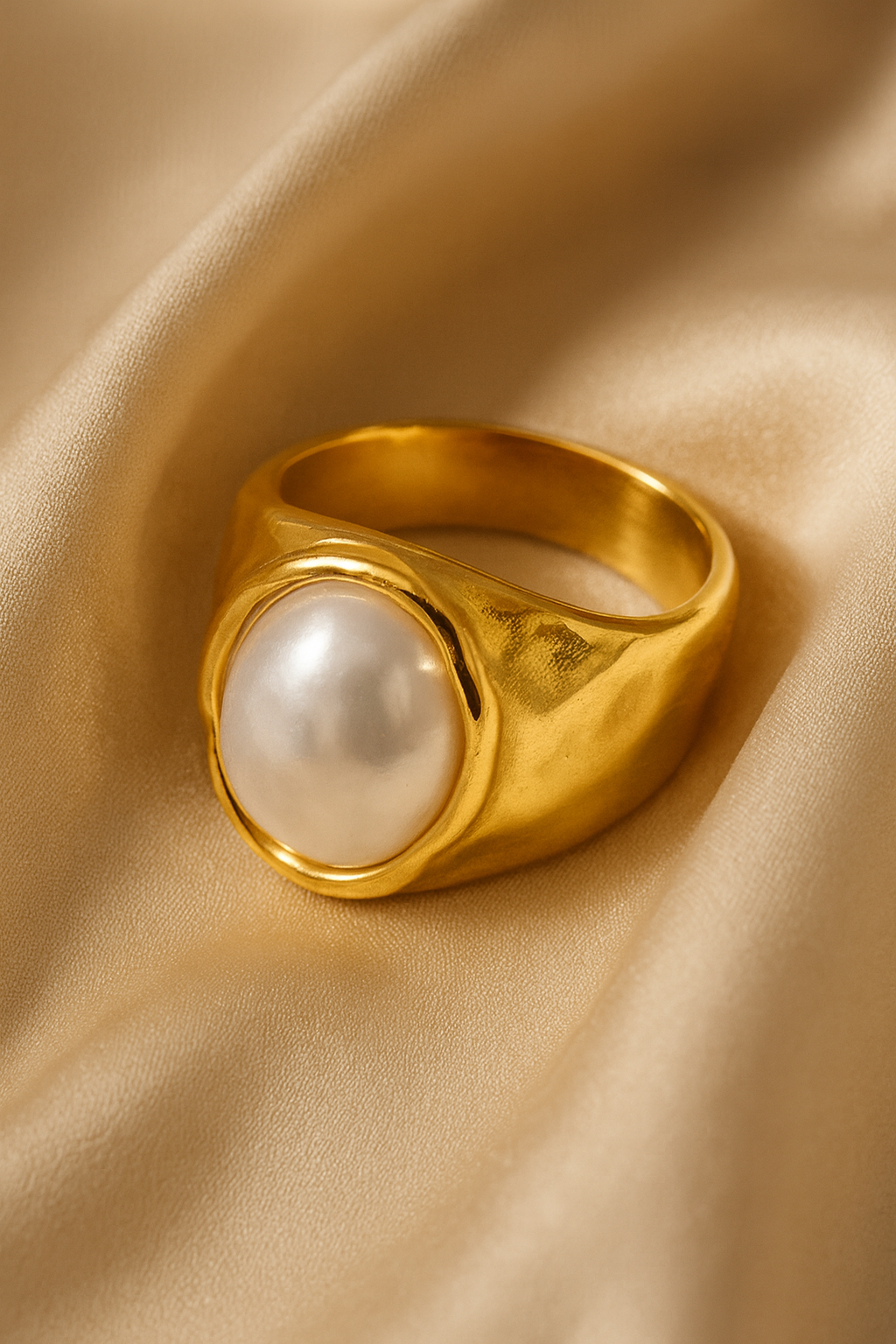 Opaline Ring